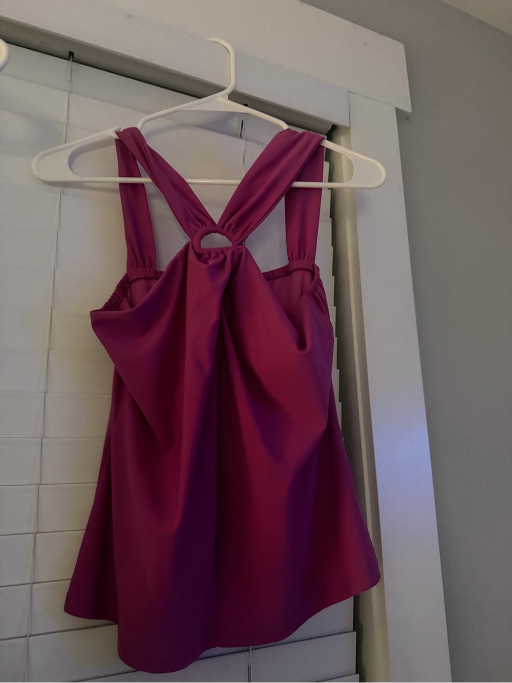 AUW Magenta Twist-Back Sleeveless Tank Top